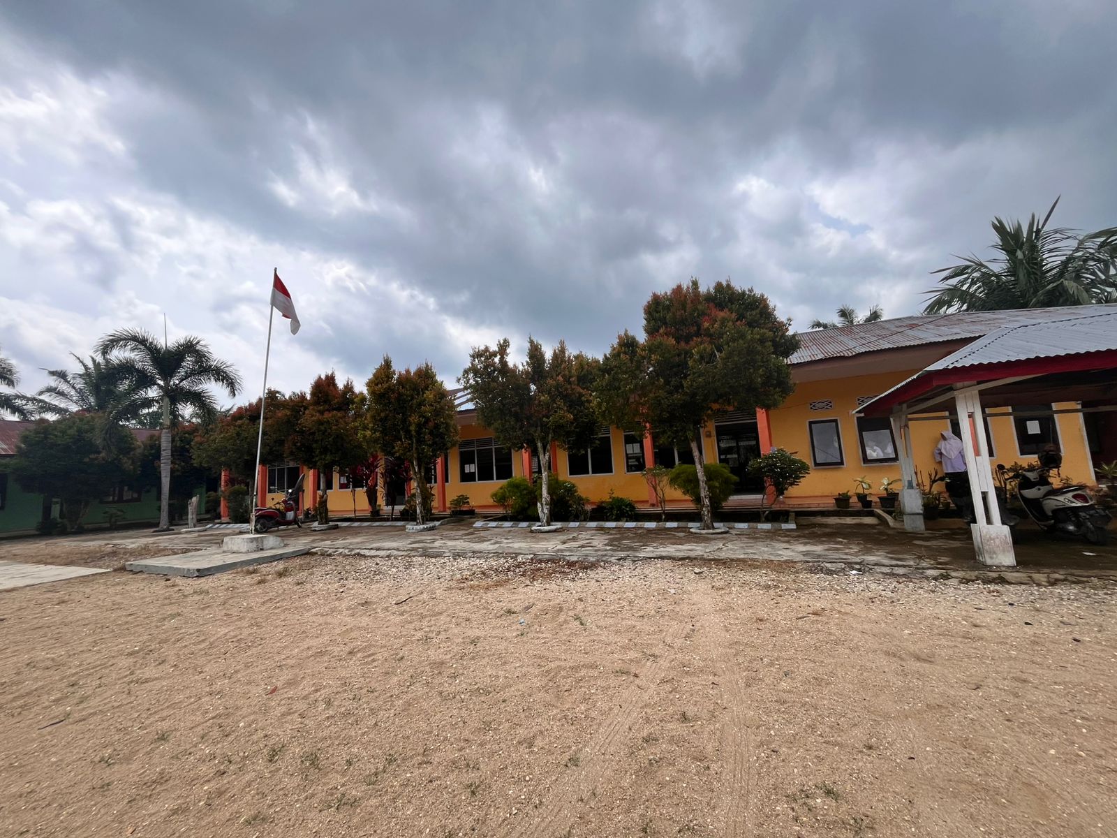 gedung sekolah 